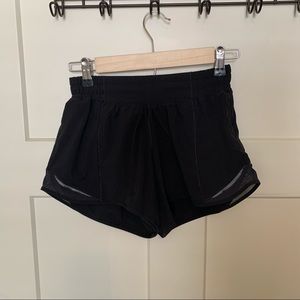Lululemon 4” Hotty Hot shorts